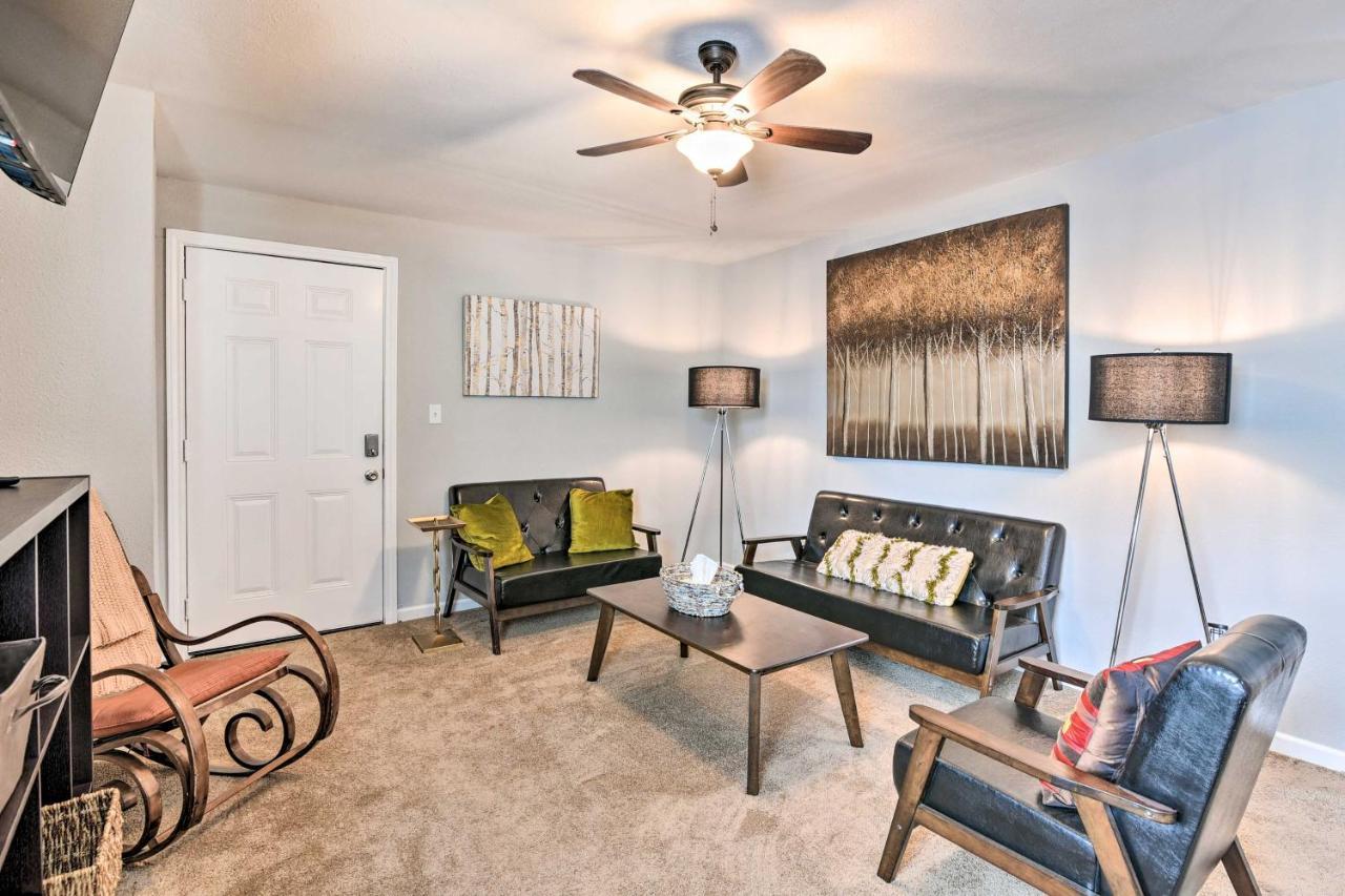 Cozy Galveston Apartment - Walk To Beach And Dining Bagian luar foto