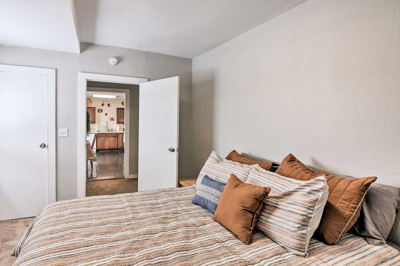 Cozy Galveston Apartment - Walk To Beach And Dining Bagian luar foto